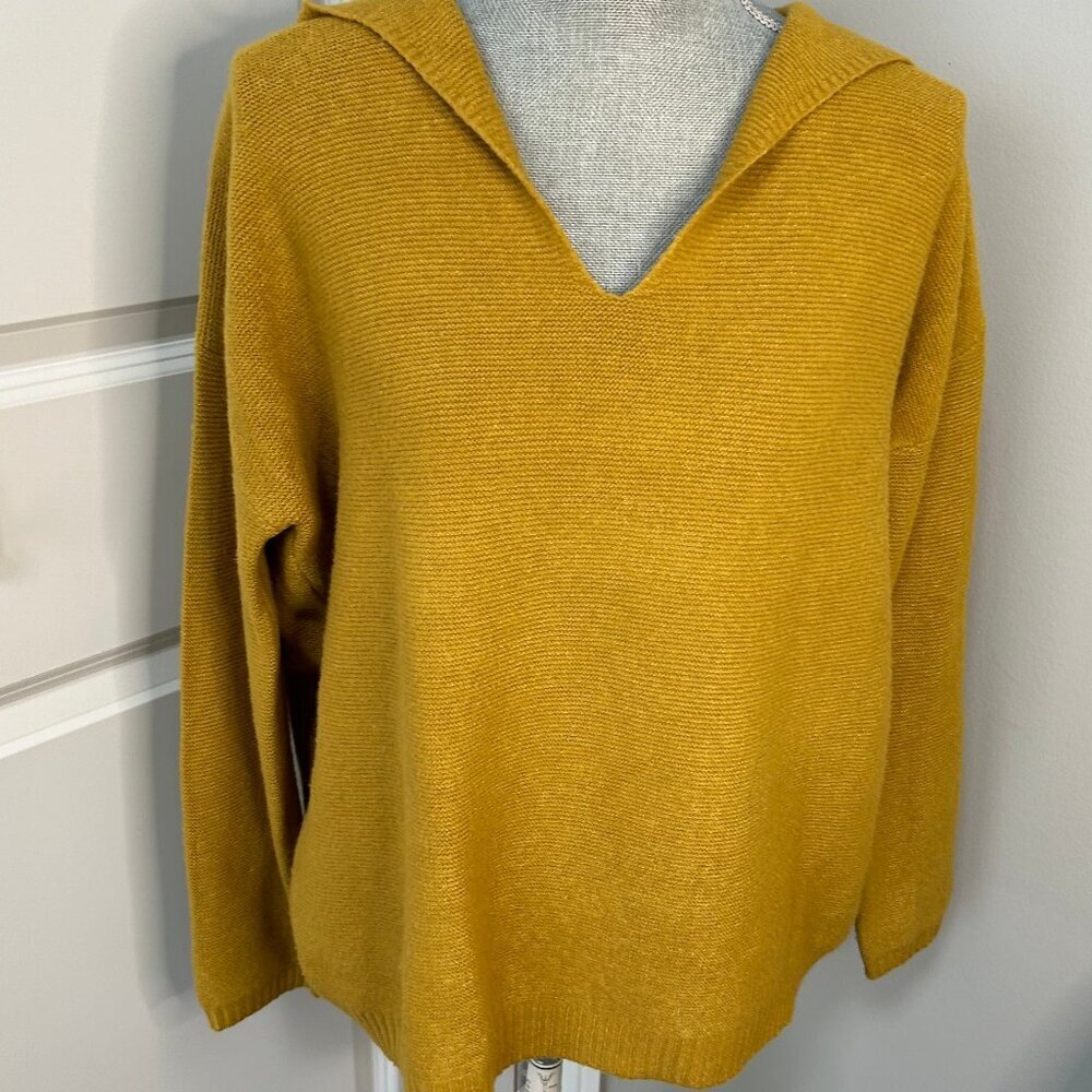 Korye Mustard V-neck Hooded Sweater Size M NWOT